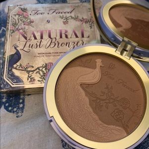 Too faced Natural lust bronzer